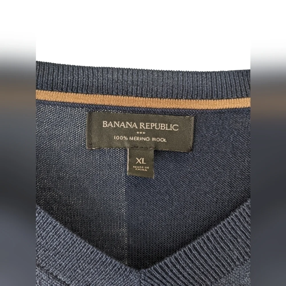 Banana Republic Men's Merino Wool V-Neck Sweater Navy Size XL